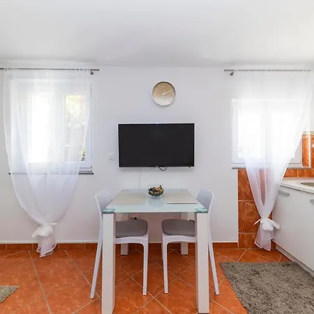 Apartmani Valentina *