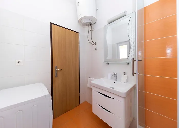 Valentina Apartman *